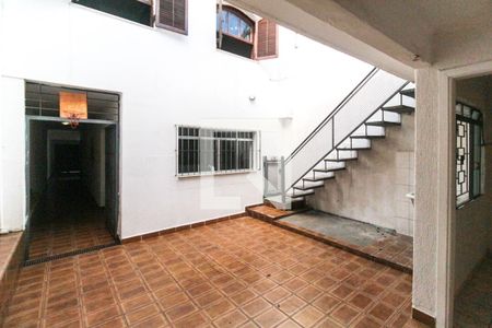 Casa à venda com 182m², 3 quartos e 2 vagas Casa à venda com 182m², 3 quartos e 2 vagasQuintal