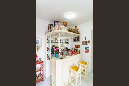 Apartamento à venda com 121m², 4 quartos e 2 vagas Apartamento à venda com 121m², 4 quartos e 2 vagasBar