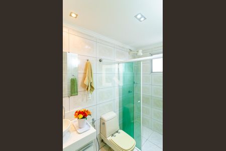 Apartamento à venda com 121m², 4 quartos e 2 vagas Apartamento à venda com 121m², 4 quartos e 2 vagasBanheiro Social 1