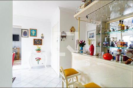 Apartamento à venda com 121m², 4 quartos e 2 vagas Apartamento à venda com 121m², 4 quartos e 2 vagasBar