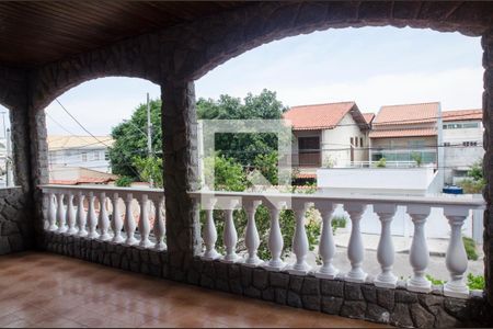 Casa à venda com 200m², 5 quartos e 4 vagas Casa à venda com 200m², 5 quartos e 4 vagasVista da suite 1