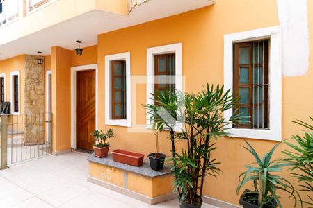 Casa de condomínio à venda com 80m², 2 quartos e 2 vagas Casa de condomínio à venda com 80m², 2 quartos e 2 vagasEntrada