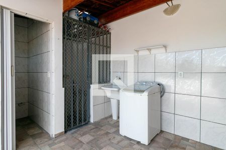 Casa de condomínio à venda com 80m², 2 quartos e 2 vagas Casa de condomínio à venda com 80m², 2 quartos e 2 vagasÁrea de serviço