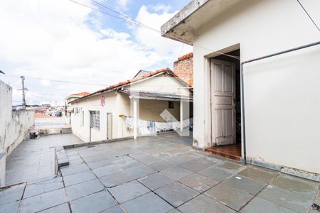Casa à venda com 50m², 1 quarto e 3 vagasQuintal
