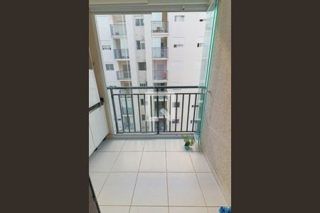 Apartamento à venda com 73m², 2 quartos e 1 vaga Apartamento à venda com 73m², 2 quartos e 1 vagaVaranda