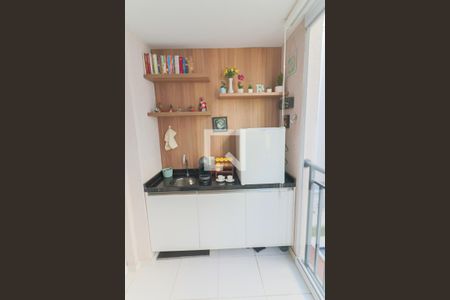 Apartamento à venda com 73m², 2 quartos e 1 vaga Apartamento à venda com 73m², 2 quartos e 1 vagaVaranda