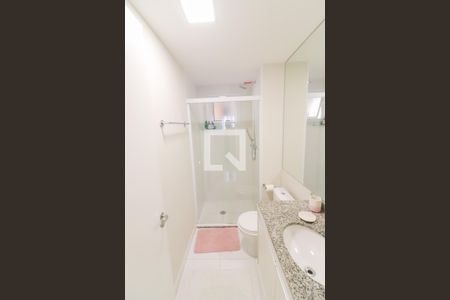 Apartamento à venda com 73m², 2 quartos e 1 vaga Apartamento à venda com 73m², 2 quartos e 1 vagaBanheiro Social