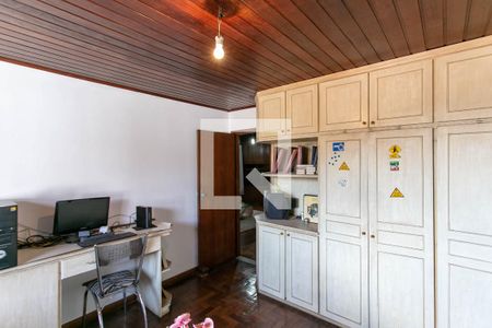 Casa à venda com 800m², 7 quartos e 5 vagas Casa à venda com 800m², 7 quartos e 5 vagasQuarto 4