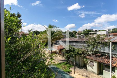 Casa à venda com 800m², 7 quartos e 5 vagas Casa à venda com 800m², 7 quartos e 5 vagasVaranda da Sala de Estar