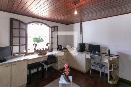 Casa à venda com 800m², 7 quartos e 5 vagas Casa à venda com 800m², 7 quartos e 5 vagasQuarto 4