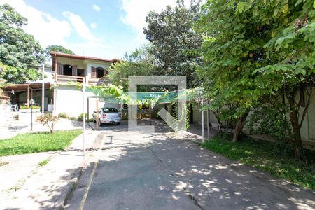 Casa à venda com 800m², 7 quartos e 5 vagas Casa à venda com 800m², 7 quartos e 5 vagasGaragem