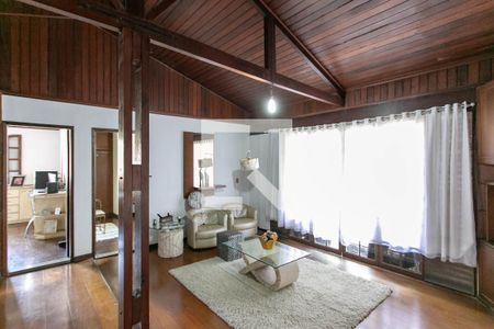 Casa à venda com 800m², 7 quartos e 5 vagas Casa à venda com 800m², 7 quartos e 5 vagasSala de Estar 2