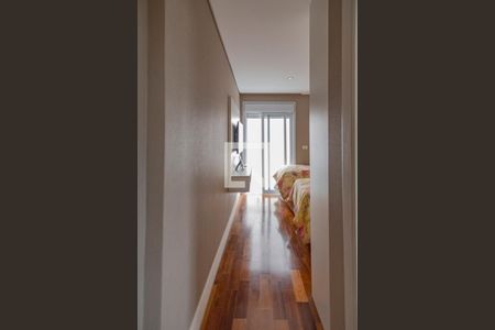 Casa à venda com 400m², 4 quartos e 4 vagas Casa à venda com 400m², 4 quartos e 4 vagasQuarto 1 - Suíte