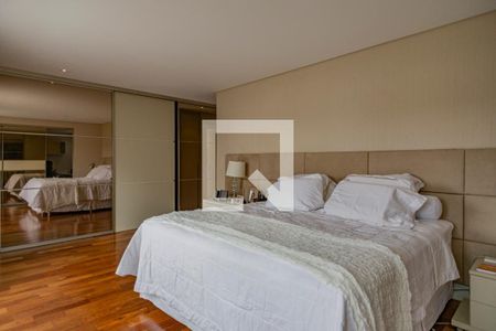 Casa à venda com 400m², 4 quartos e 4 vagas Casa à venda com 400m², 4 quartos e 4 vagasQuarto 3 - Suíte