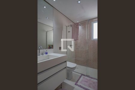 Casa à venda com 400m², 4 quartos e 4 vagas Casa à venda com 400m², 4 quartos e 4 vagasBanheiro da Suíte 2