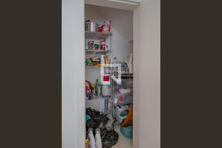 Casa à venda com 400m², 4 quartos e 4 vagas Casa à venda com 400m², 4 quartos e 4 vagasDispensa