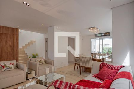 Casa à venda com 400m², 4 quartos e 4 vagas Casa à venda com 400m², 4 quartos e 4 vagasSala