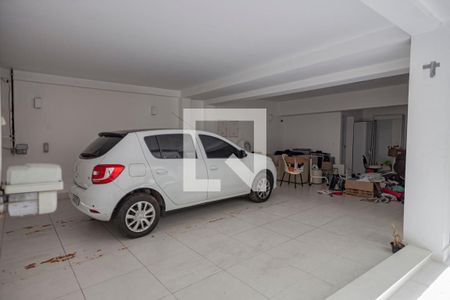 Casa à venda com 400m², 4 quartos e 4 vagas Casa à venda com 400m², 4 quartos e 4 vagasGaragem