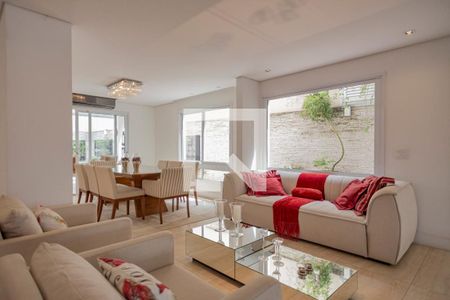 Casa à venda com 400m², 4 quartos e 4 vagas Casa à venda com 400m², 4 quartos e 4 vagasSala