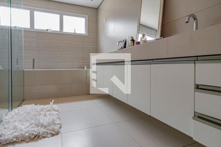 Casa à venda com 400m², 4 quartos e 4 vagas Casa à venda com 400m², 4 quartos e 4 vagasBanheiro da Suíte 3