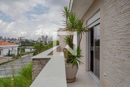 Casa à venda com 400m², 4 quartos e 4 vagas Casa à venda com 400m², 4 quartos e 4 vagasQuarto 3 - Suíte - Varanda