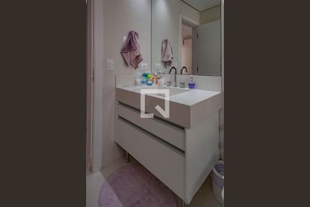 Casa à venda com 400m², 4 quartos e 4 vagas Casa à venda com 400m², 4 quartos e 4 vagasBanheiro da Suíte 2