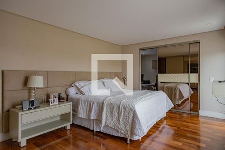 Casa à venda com 400m², 4 quartos e 4 vagas Casa à venda com 400m², 4 quartos e 4 vagasQuarto 3 - Suíte