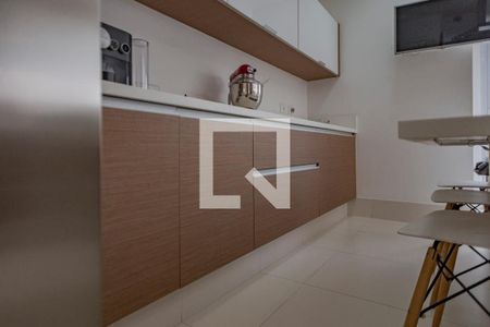 Casa à venda com 400m², 4 quartos e 4 vagas Casa à venda com 400m², 4 quartos e 4 vagasCozinha Americana - Armários