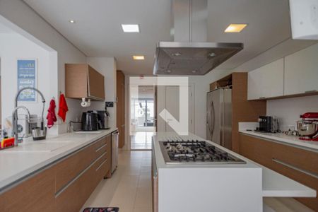 Casa à venda com 400m², 4 quartos e 4 vagas Casa à venda com 400m², 4 quartos e 4 vagasCozinha Americana