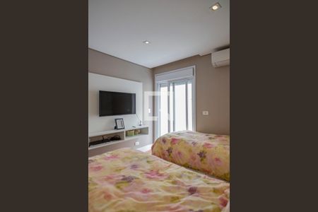 Casa à venda com 400m², 4 quartos e 4 vagas Casa à venda com 400m², 4 quartos e 4 vagasQuarto 1 - Suíte