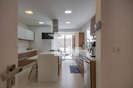 Casa à venda com 400m², 4 quartos e 4 vagas Casa à venda com 400m², 4 quartos e 4 vagasCozinha Americana