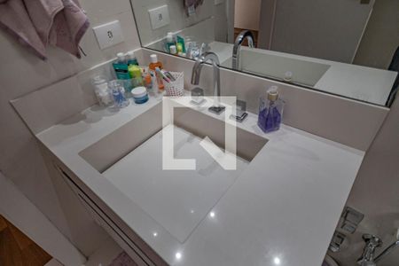 Casa à venda com 400m², 4 quartos e 4 vagas Casa à venda com 400m², 4 quartos e 4 vagasBanheiro da Suíte 2