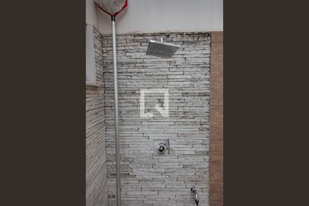 Casa à venda com 400m², 4 quartos e 4 vagas Casa à venda com 400m², 4 quartos e 4 vagasPiscina - Chuveiro