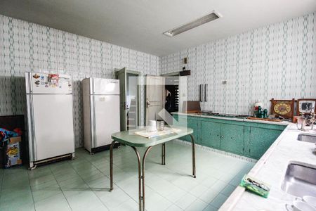 Casa à venda com 519m², 4 quartos e 3 vagas Casa à venda com 519m², 4 quartos e 3 vagasCozinha 1