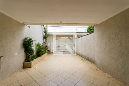 Casa à venda com 100m², 2 quartos e 5 vagas Casa à venda com 100m², 2 quartos e 5 vagasGaragem