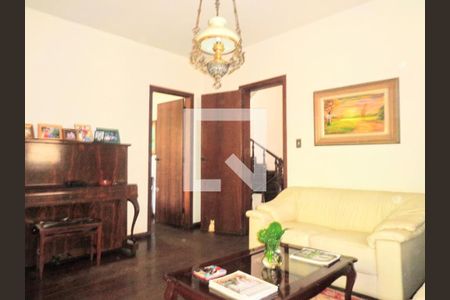 Casa para alugar com 716m², 10 quartos e 4 vagas