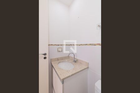 Apartamento à venda com 65m², 2 quartos e 1 vaga Apartamento à venda com 65m², 2 quartos e 1 vagaBanheiro