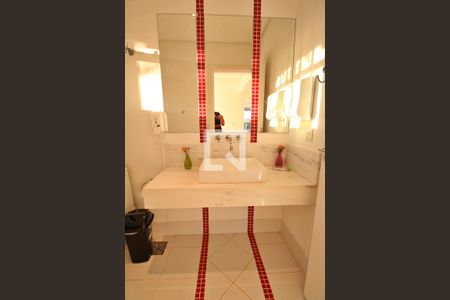 Casa à venda com 788m², 9 quartos e 10 vagasBanheiro Social