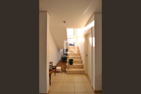 Casa à venda com 788m², 9 quartos e 10 vagasEscada