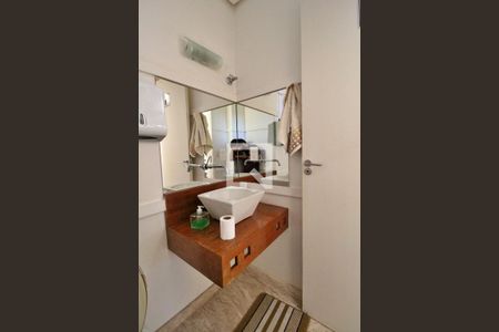 Casa à venda com 788m², 9 quartos e 10 vagasLavabo