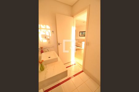 Casa à venda com 788m², 9 quartos e 10 vagasBanheiro Social