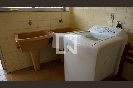 Casa à venda com 270m², 4 quartos e 4 vagasÁrea de Serviço