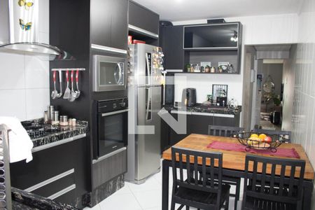 Casa à venda com 130m², 3 quartos e 2 vagas Casa à venda com 130m², 3 quartos e 2 vagasCozinha