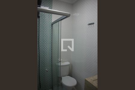 Casa à venda com 130m², 3 quartos e 2 vagas Casa à venda com 130m², 3 quartos e 2 vagasBanheiro