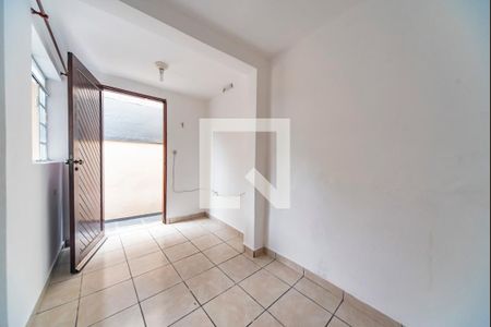 Casa à venda com 100m², 3 quartos e 2 vagas Casa à venda com 100m², 3 quartos e 2 vagasQuarto de Serviço