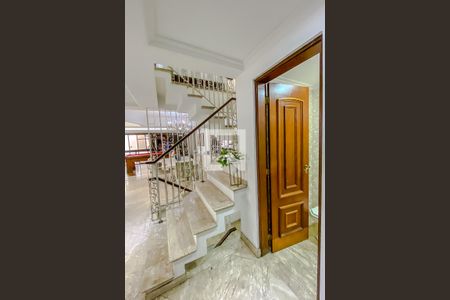 Casa à venda com 400m², 3 quartos e 7 vagas Casa à venda com 400m², 3 quartos e 7 vagasHall Social