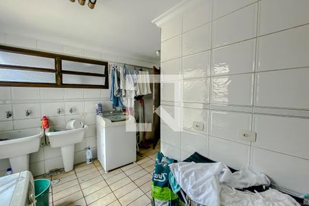 Casa à venda com 400m², 3 quartos e 7 vagas Casa à venda com 400m², 3 quartos e 7 vagasLavanderia