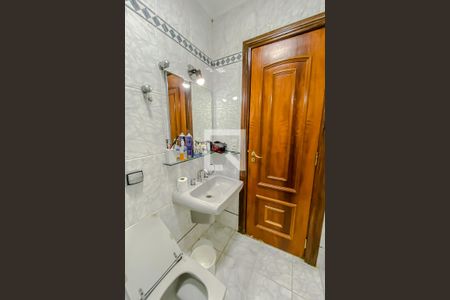 Casa à venda com 400m², 3 quartos e 7 vagas Casa à venda com 400m², 3 quartos e 7 vagasBanheiro da Suite 2