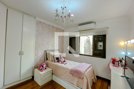 Casa à venda com 400m², 3 quartos e 7 vagas Casa à venda com 400m², 3 quartos e 7 vagasSuite