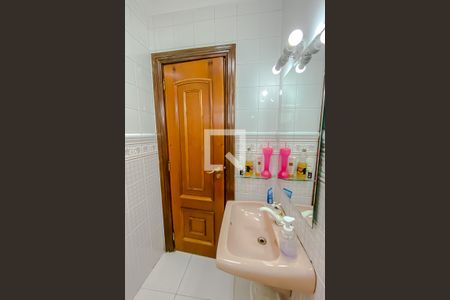 Casa à venda com 400m², 3 quartos e 7 vagas Casa à venda com 400m², 3 quartos e 7 vagasBanheiro da Suite